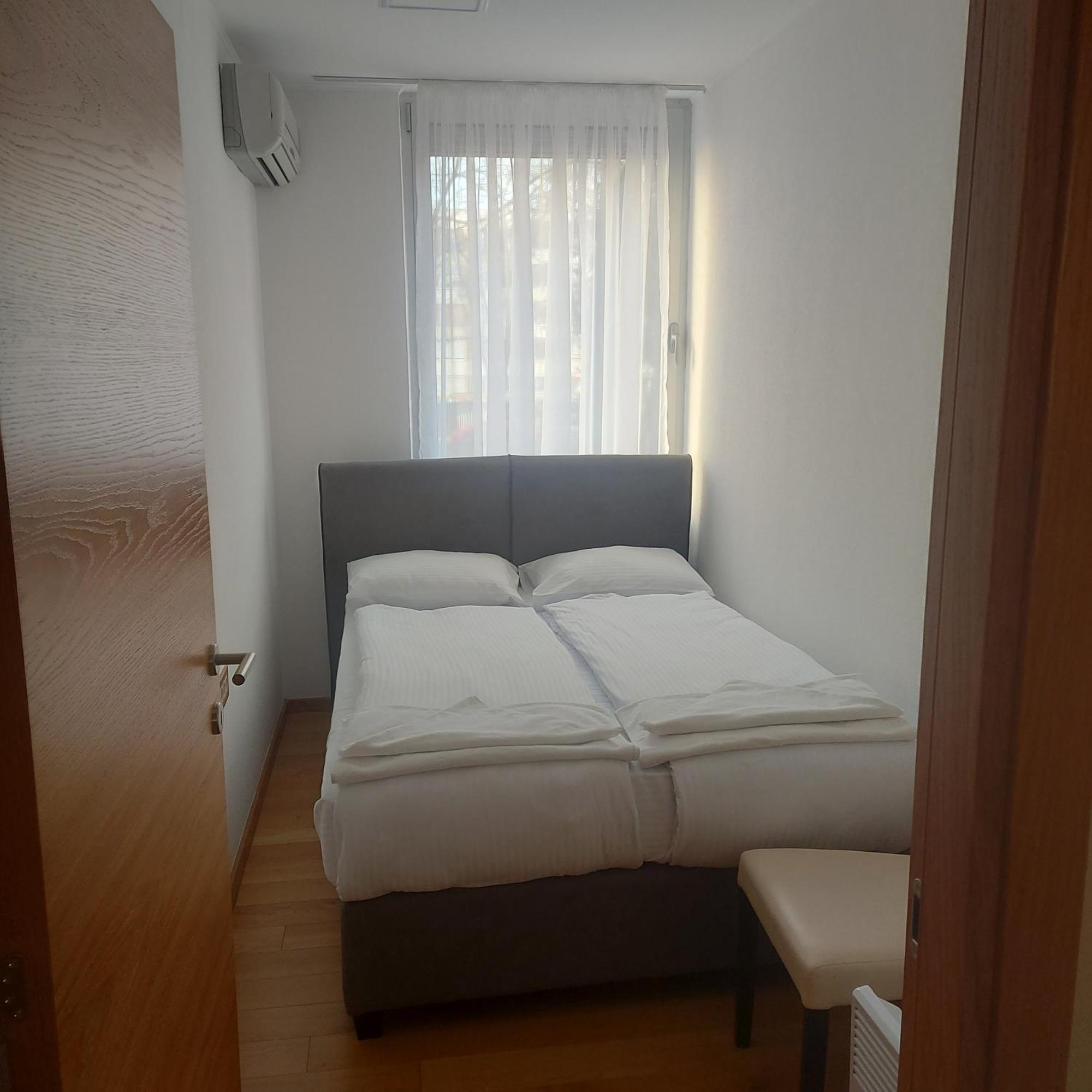 Apartman Centar Bulevar Ex Sa Garazom Banja Luka Extérieur photo