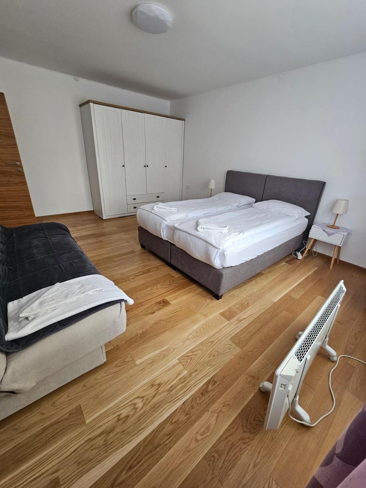 Apartman Centar Bulevar Ex Sa Garazom Banja Luka Extérieur photo
