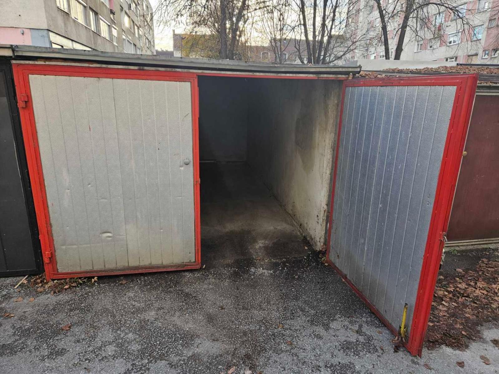 Apartman Centar Bulevar Ex Sa Garazom Banja Luka Extérieur photo