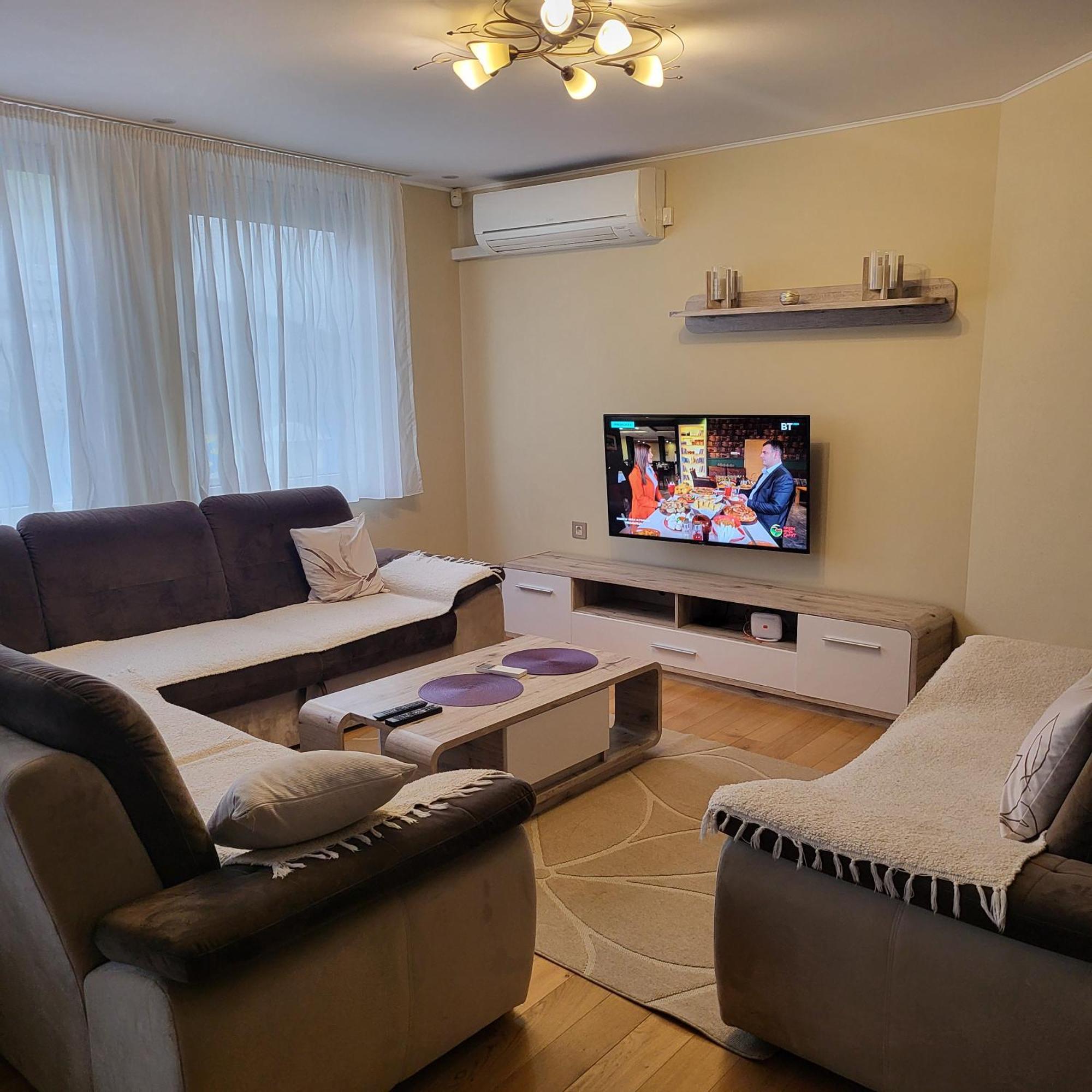 Apartman Centar Bulevar Ex Sa Garazom Banja Luka Extérieur photo